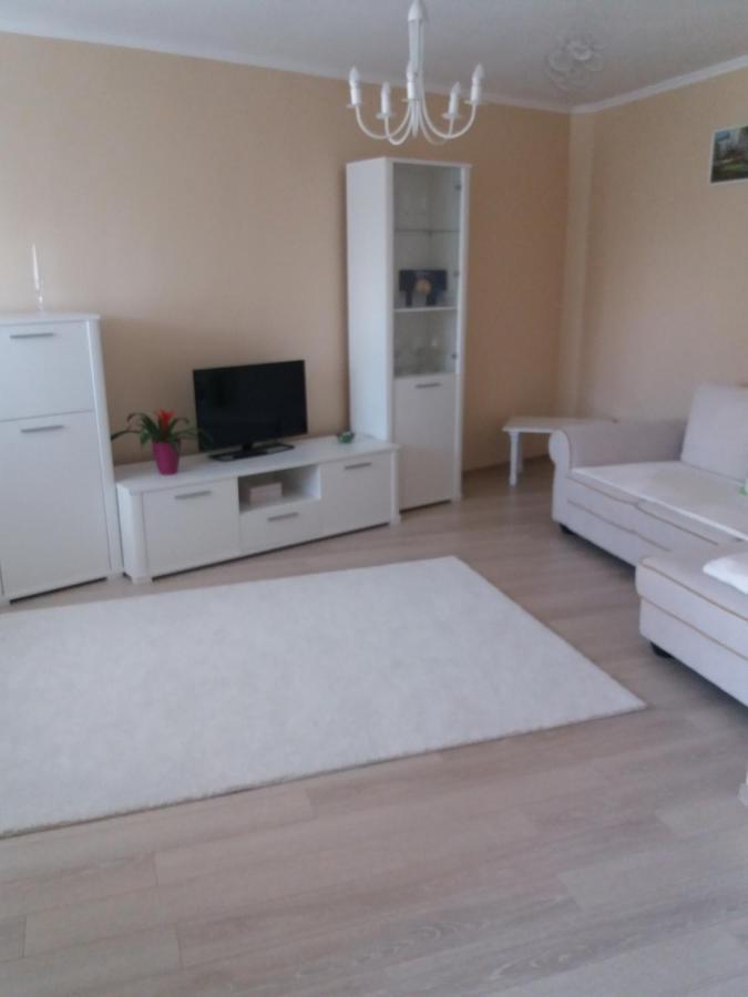 Juli'S Apartment Oradea Exterior foto