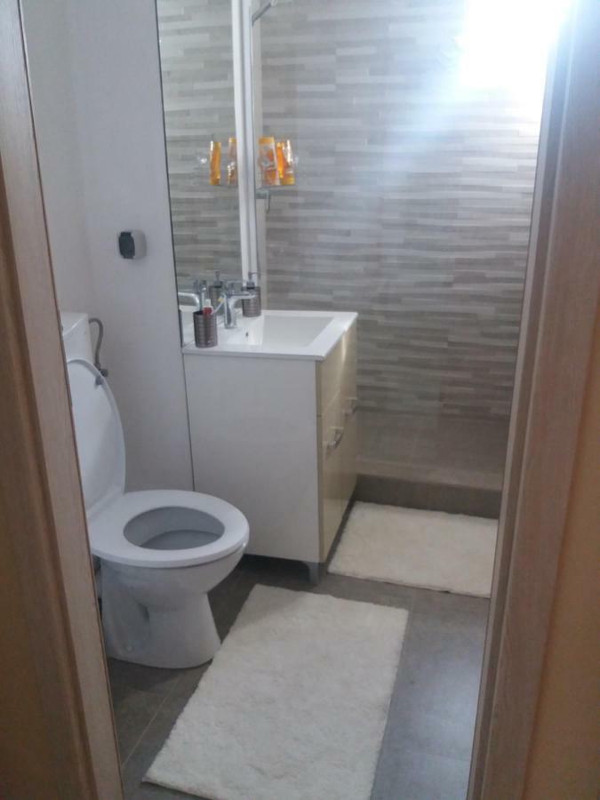 Juli'S Apartment Oradea Exterior foto